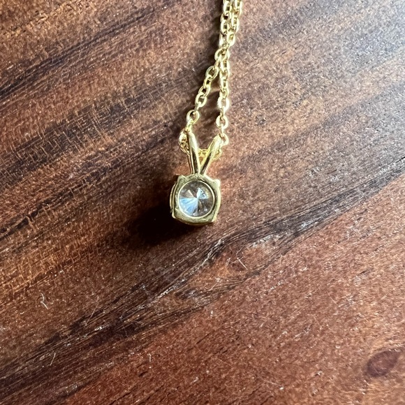 Gold tone necklace with 1ct cz pendant - Picture 4 of 5